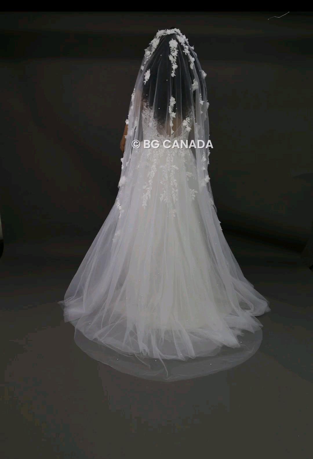 3D Floral Pearl Bridal Veil: Embroidered Tulle Chapel Veil
