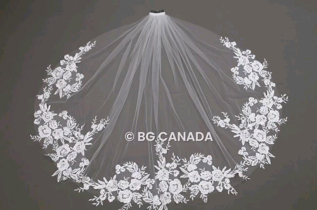 Small Floral Lace Wedding Veil: Short Fingertip Bridal Veil