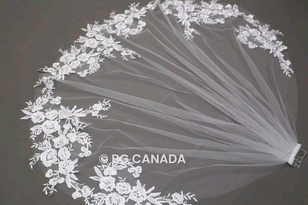 Small Floral Lace Wedding Veil: Short Fingertip Bridal Veil