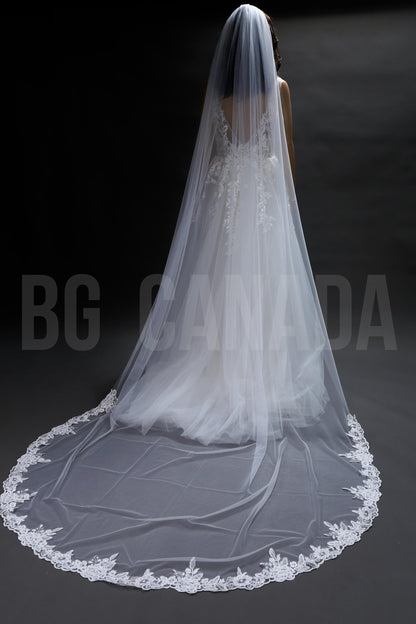 Rose flower cathedral Wedding Veil: Ivory Tulle with Rose Floral Lace Edge