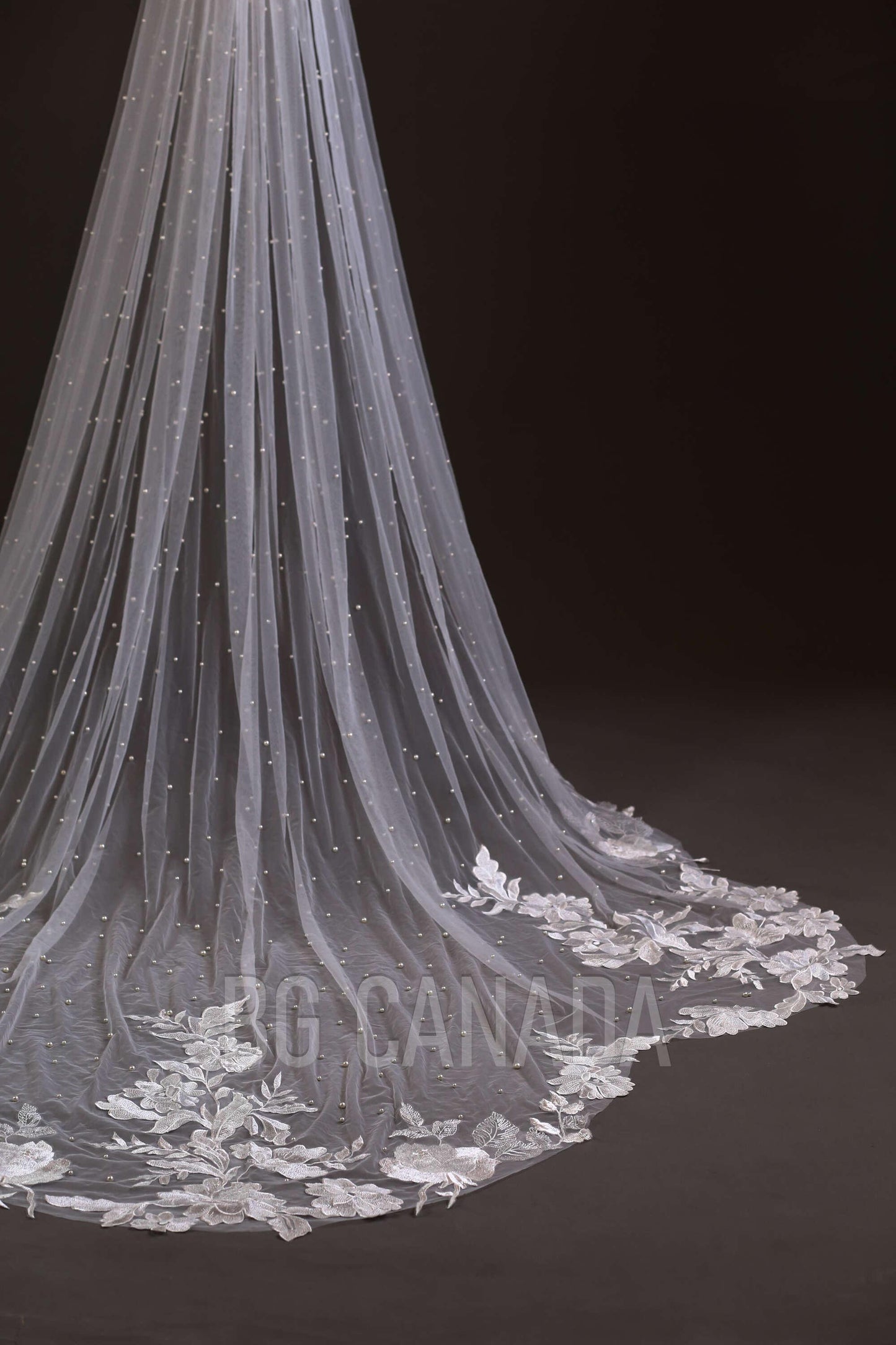 Ivory Lace Wedding Veil: Pearl Scalloped Cathedral Veil