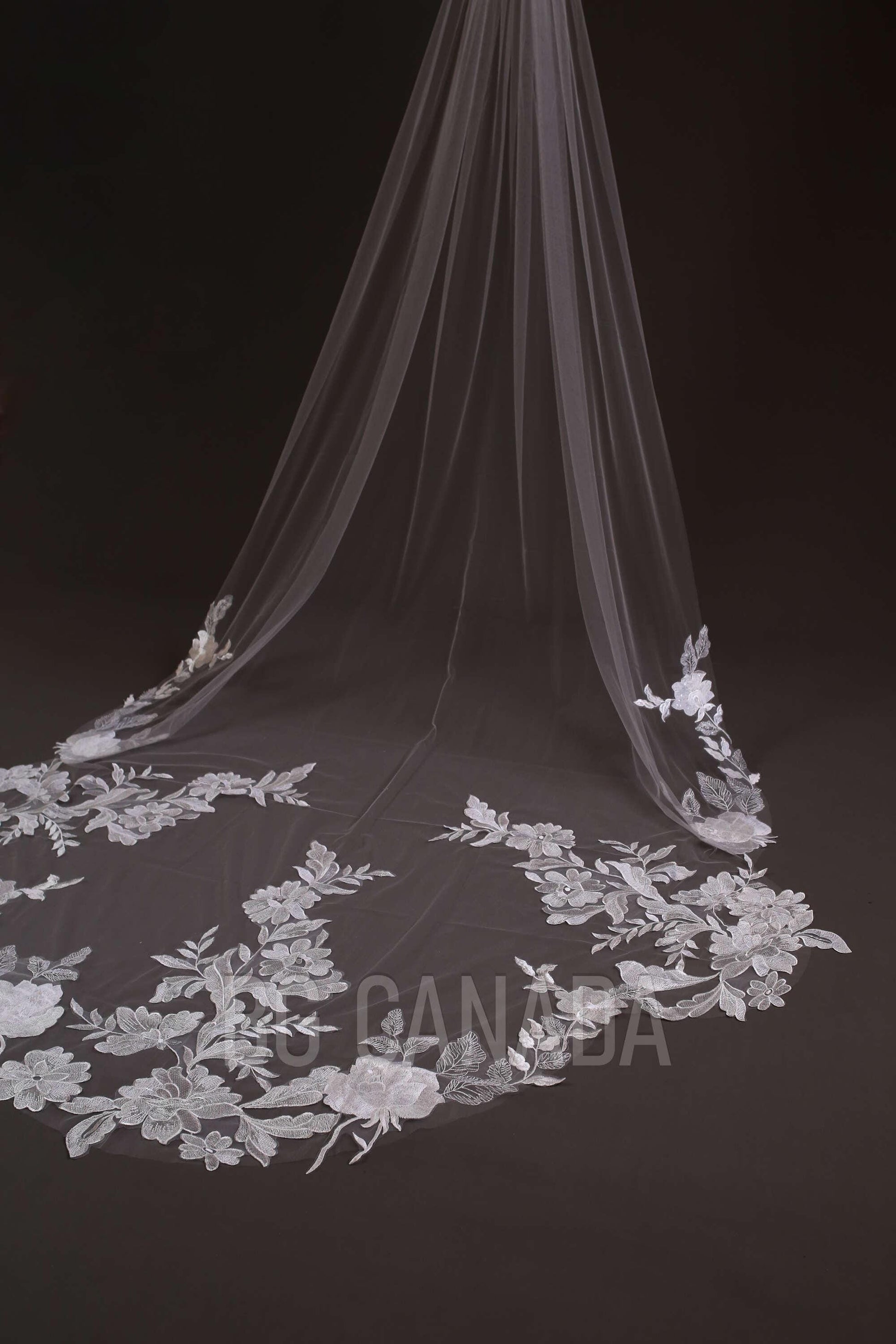 Floral Lace Cathedral Veil: Big Flower Bridal Veil