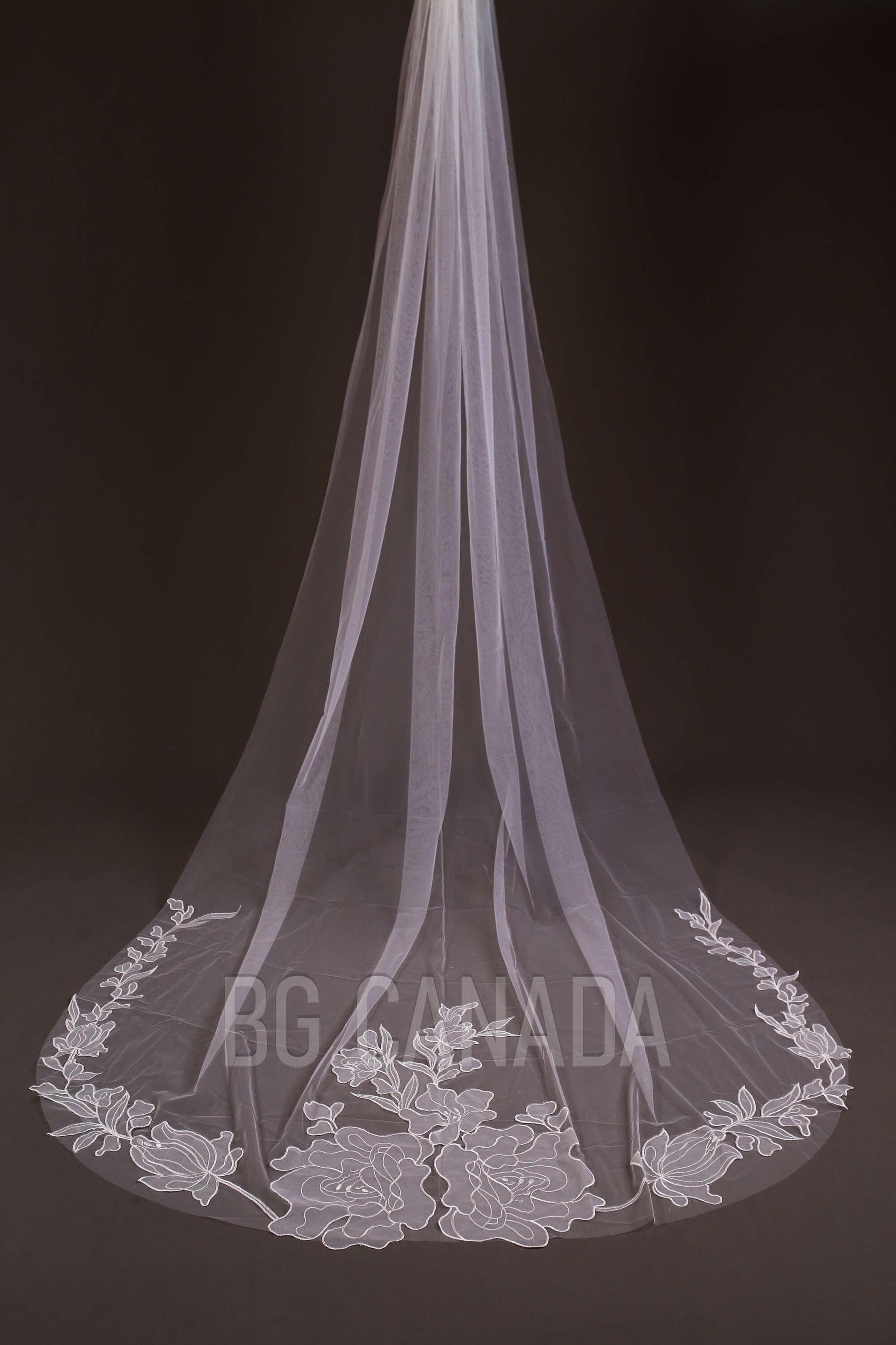 Wedding veil floral veil elegant flower wedding veil cathedral veil with big flowers ivory veil 2025 handmade veil soft tulle