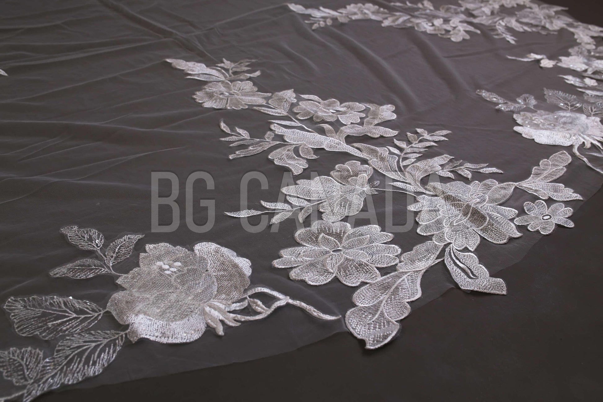White veil wedding flower veil big floral veil lace border veil cathedral length veil custom made veil bridal illusion tulle veil