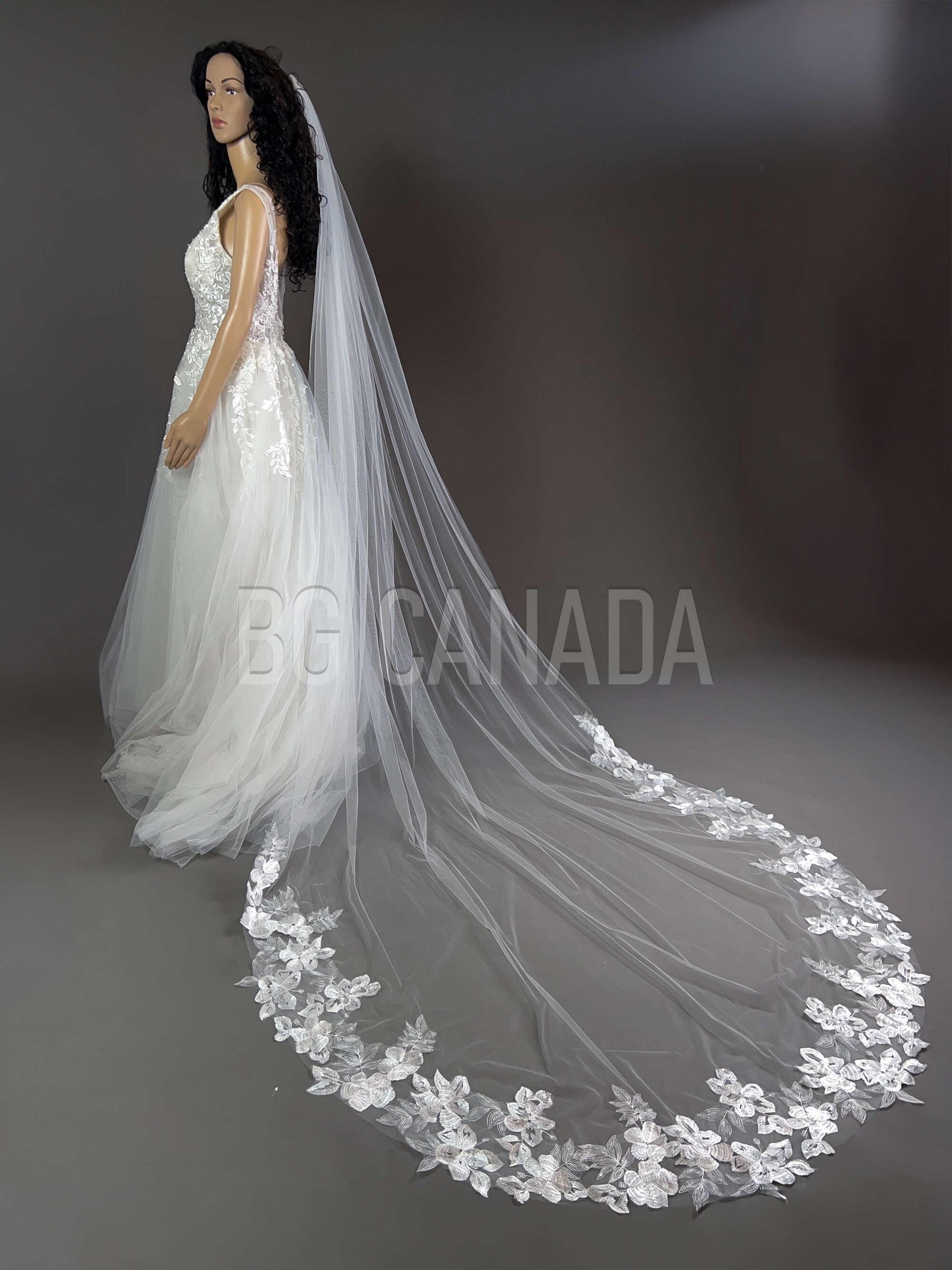 Cathedral Bridal Veil, floral veil veil Long Wedding Veil in White or Light Ivory, Romantic veil High-Quality Lace and Tulle