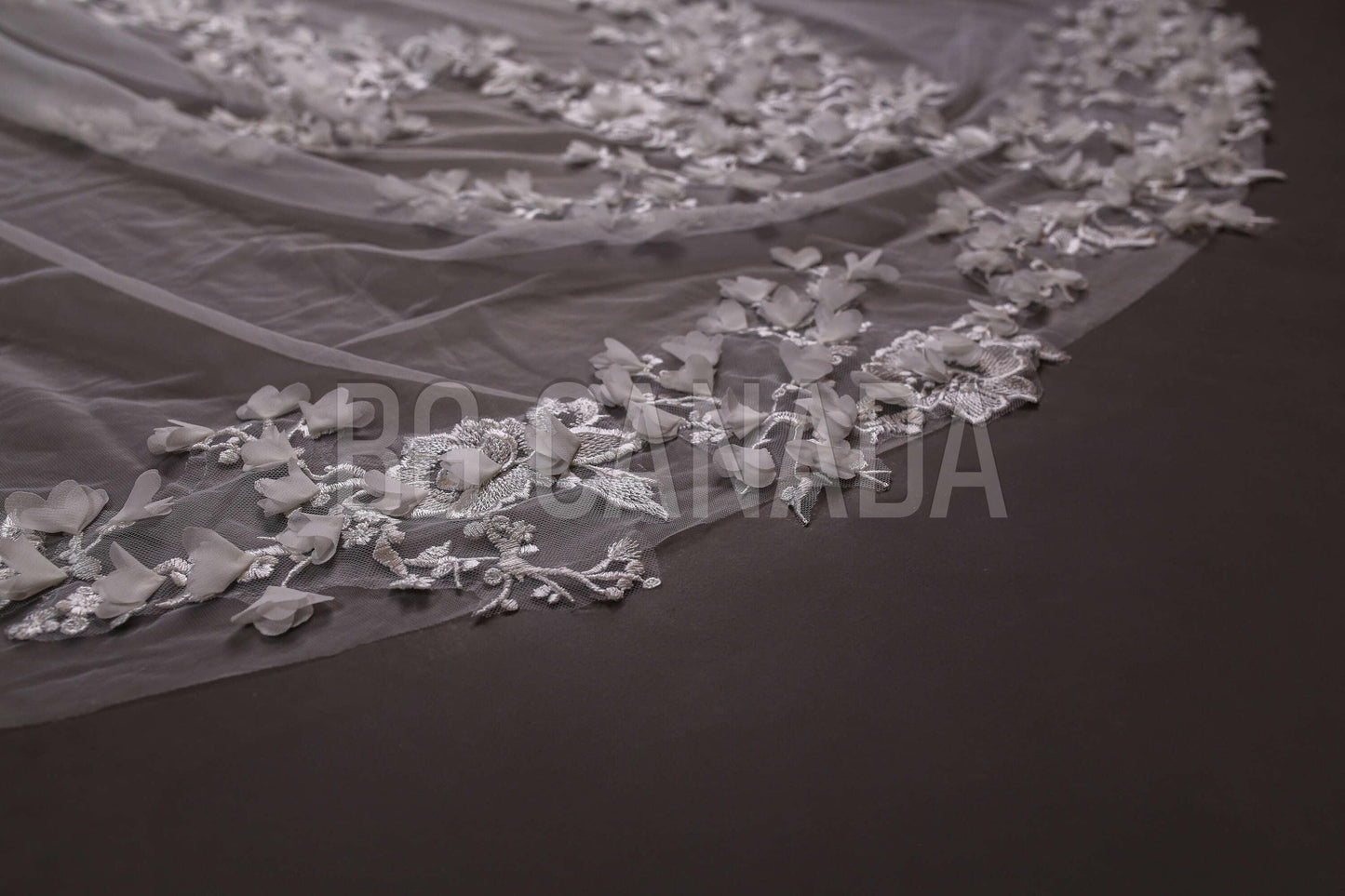 Vine veil scalloped veil mermaid veil cathedral floral wedding veil tulle vine border veil bridal illusion veil with lace border