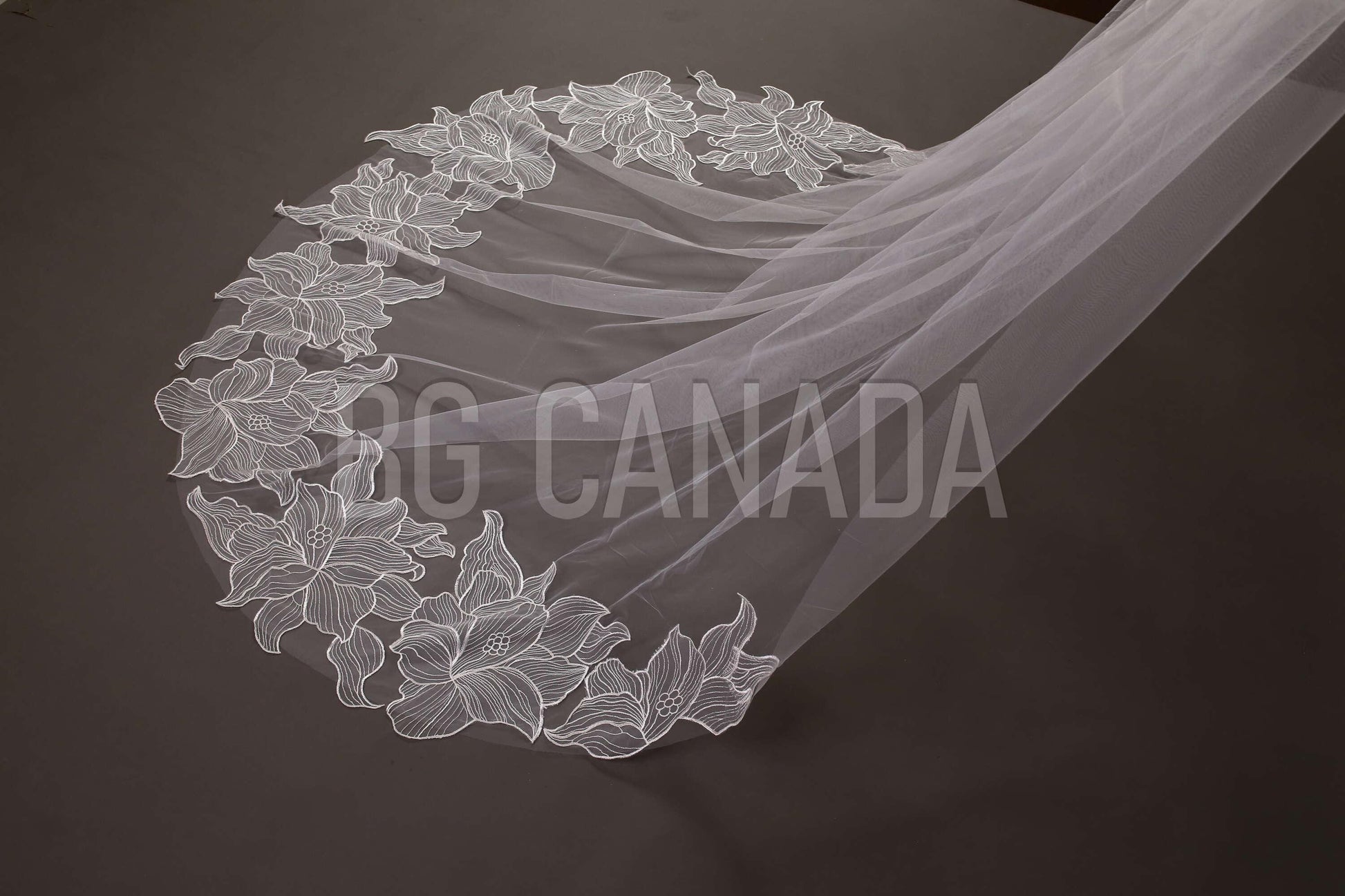 Cathedral veil with large floral lace edge long dramatic wedding veil boho bridal veil elegant flower lace wedding accessory
