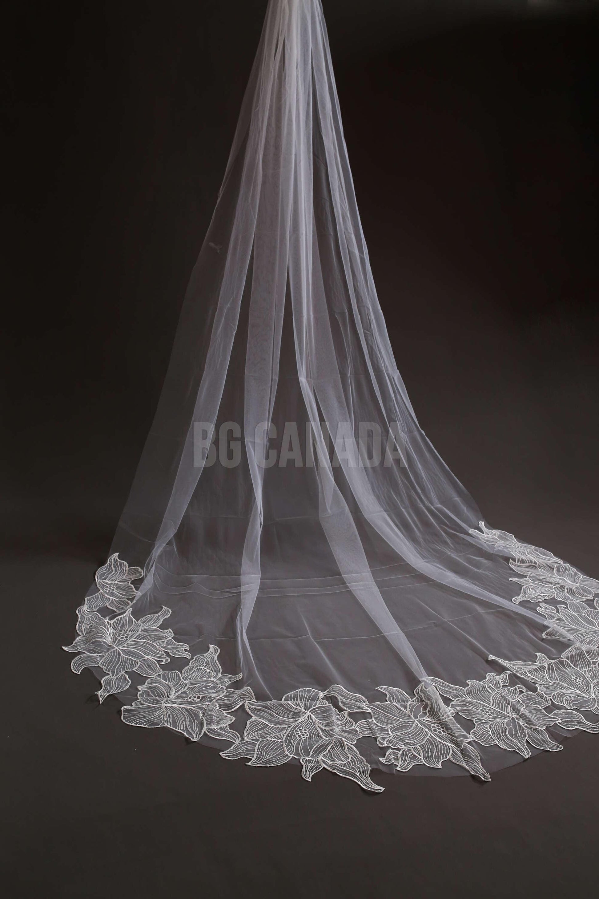 Cathedral veil with large floral lace edge long dramatic wedding veil boho bridal veil elegant flower lace wedding accessory