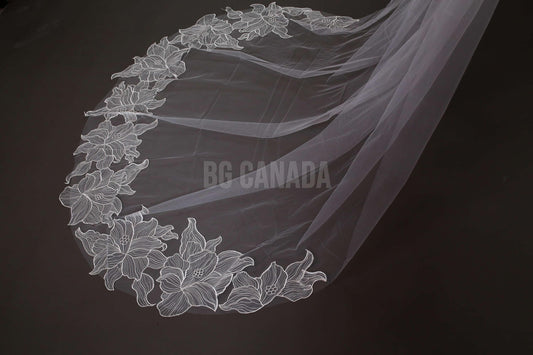 Cathedral veil with large floral lace edge long dramatic wedding veil boho bridal veil elegant flower lace wedding accessory