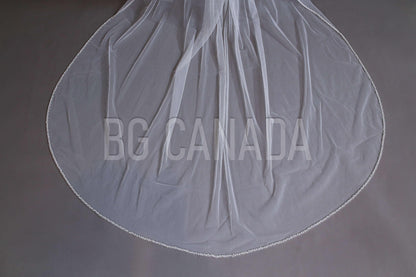 Cathedral Length Pearl Edge Bridal Veil Single Tier Long Wedding Veil with Scattered Pearls Tulle Veil for Elegant Bride