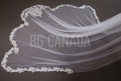 White Lace Veil Scalloped Wrdding Veil Long Bridal Veil Cathedral veil Vintage veil extra wide veil soft tulle veil