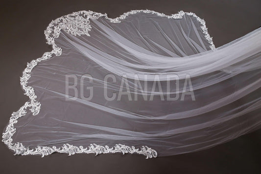 White Lace Veil Scalloped Wrdding Veil Long Bridal Veil Cathedral veil Vintage veil extra wide veil soft tulle veil