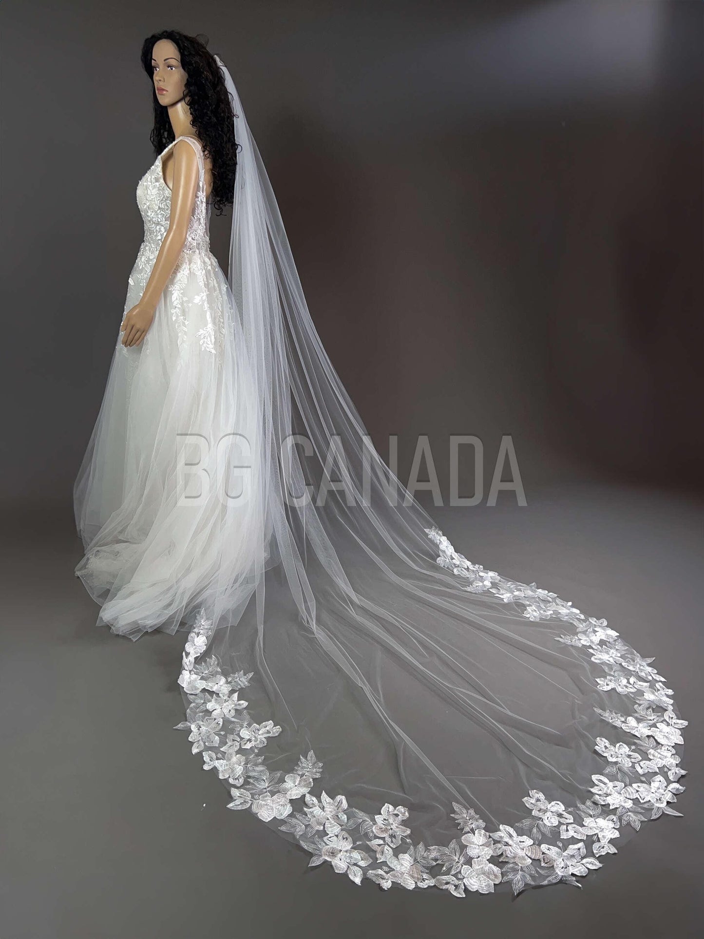 Cathedral Bridal Veil, floral veil veil Long Wedding Veil in White or Light Ivory, Romantic veil High-Quality Lace and Tulle
