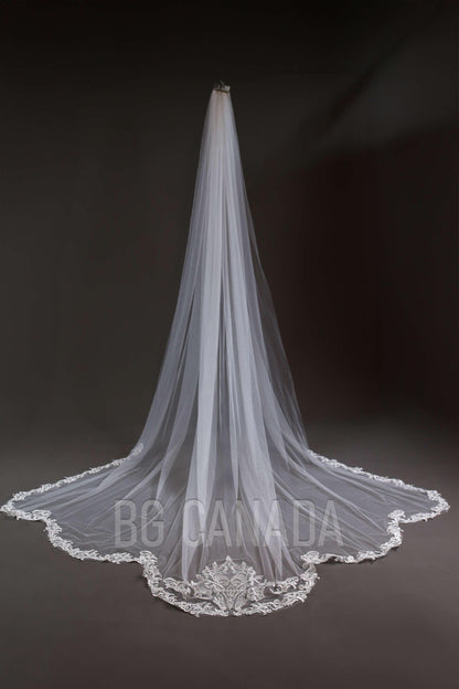 White Lace Veil Scalloped Wrdding Veil Long Bridal Veil Cathedral veil Vintage veil extra wide veil soft tulle veil