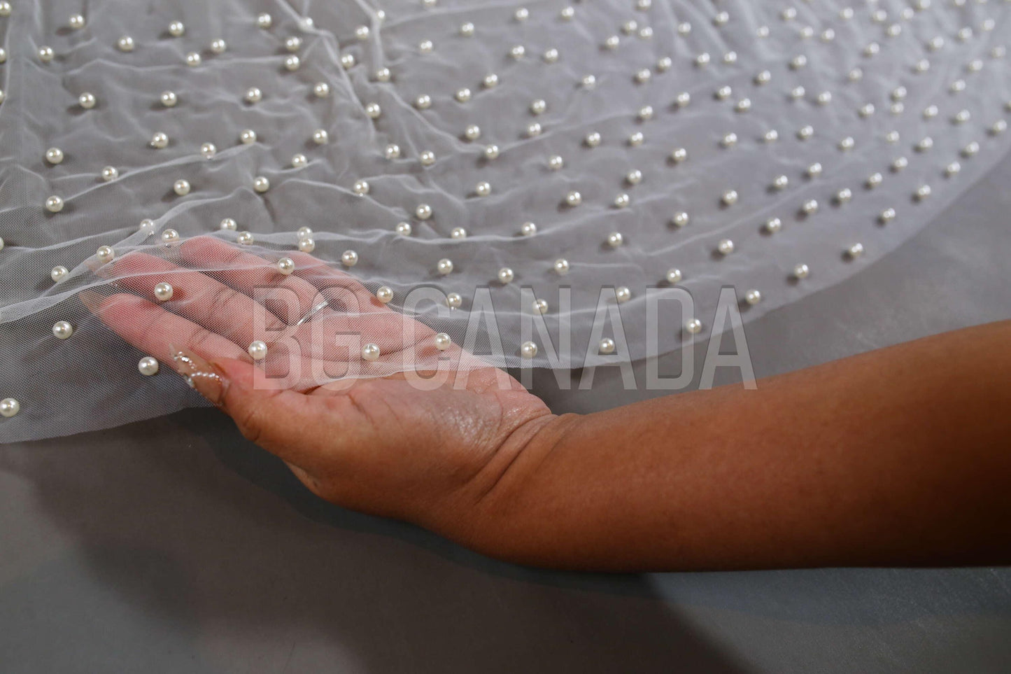 Pearl veil pearl Edge Wedding Veil Scattered Pearls, Soft Tulle bridal veil with pearls White/Ivory