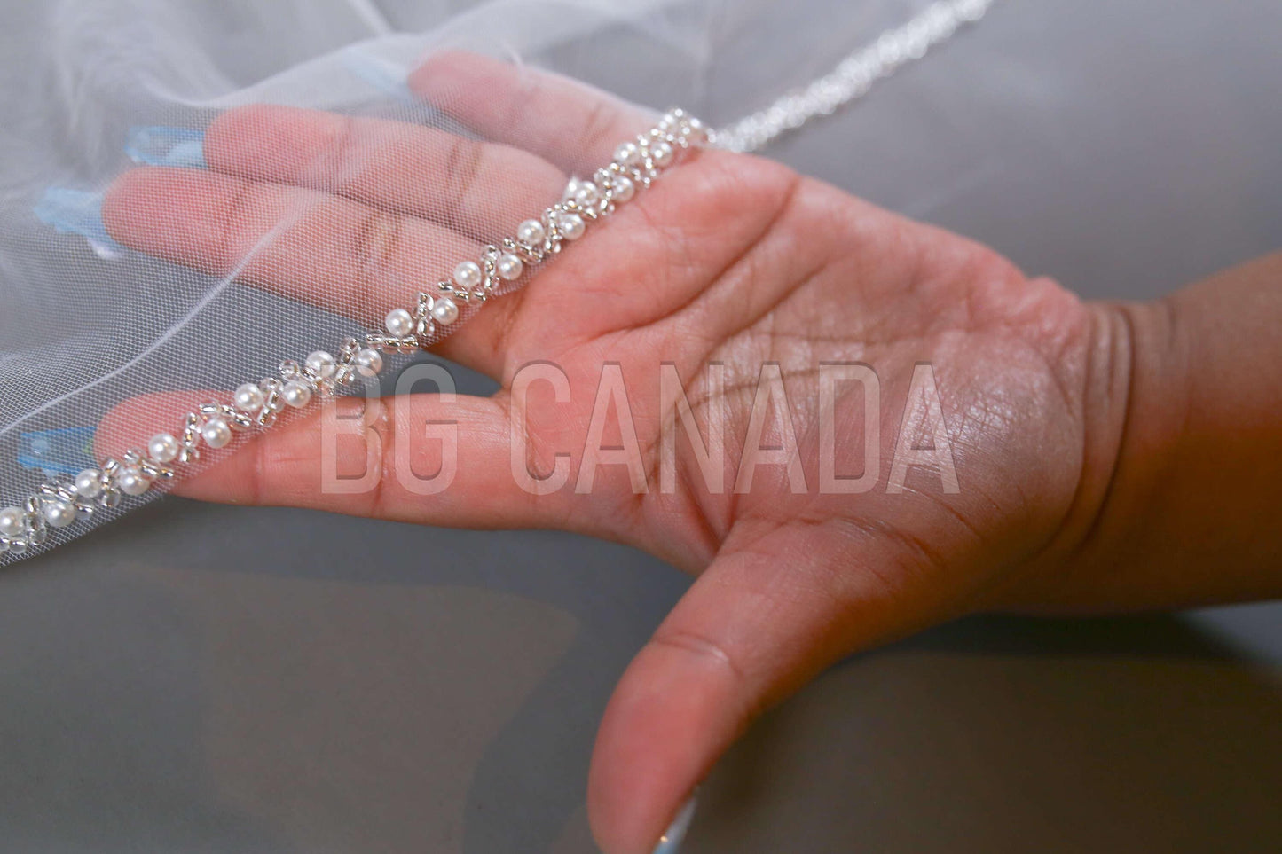 Cathedral Length Pearl Edge Bridal Veil Single Tier Long Wedding Veil with Scattered Pearls Tulle Veil for Elegant Bride