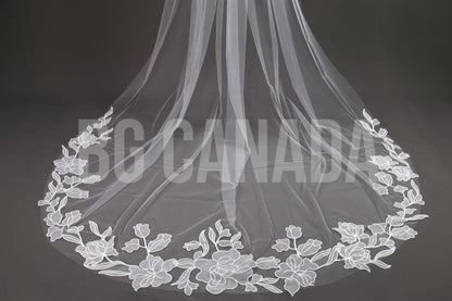 Big flower Cathedral Wedding Veil: Big Ivory Floral Appliqués, Elegant Bridal Veil white
