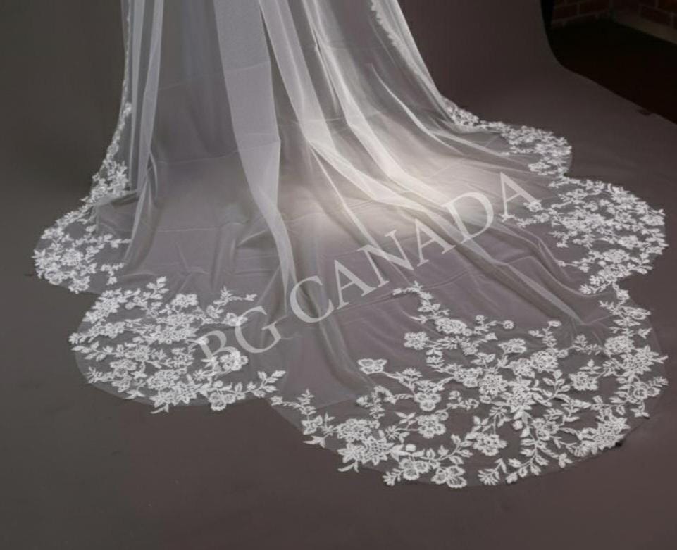 Long Lace Veil with Scalloped Floral Edges Bridal Veil for Mermaid Gown Soft Tulle Wedding Veil Lace Appliqué Edge Mermaid Train Bridal Veil