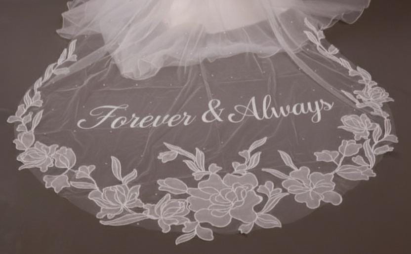personalized Veil with pearls floral lace with names and wedding date