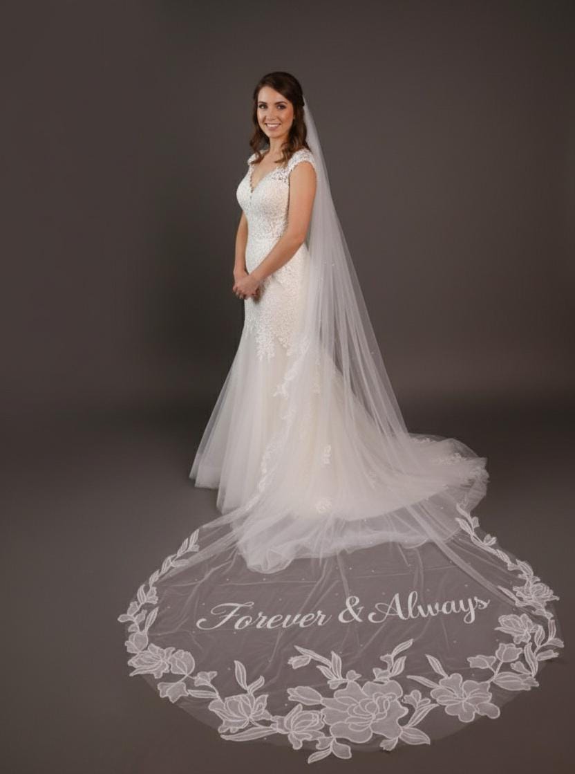 personalized Veil with pearls floral lace with names and wedding date