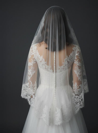 eyelashes lace veil mantilla veil with chantilly lace eyelash trim veil chantilly lace veil white chantilly lace