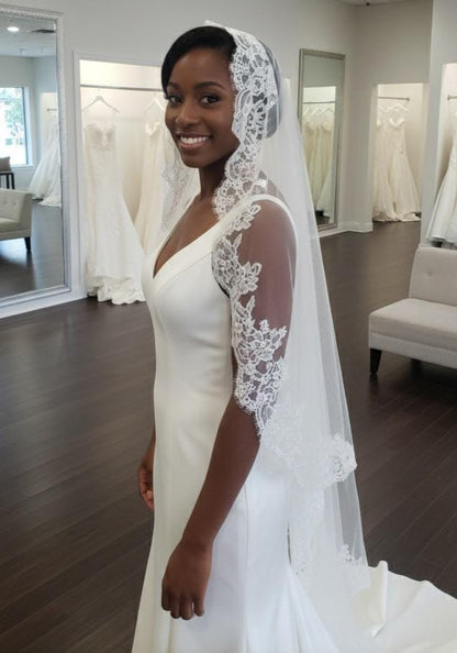 eyelashes lace veil mantilla veil with chantilly lace eyelash trim veil chantilly lace veil white chantilly lace