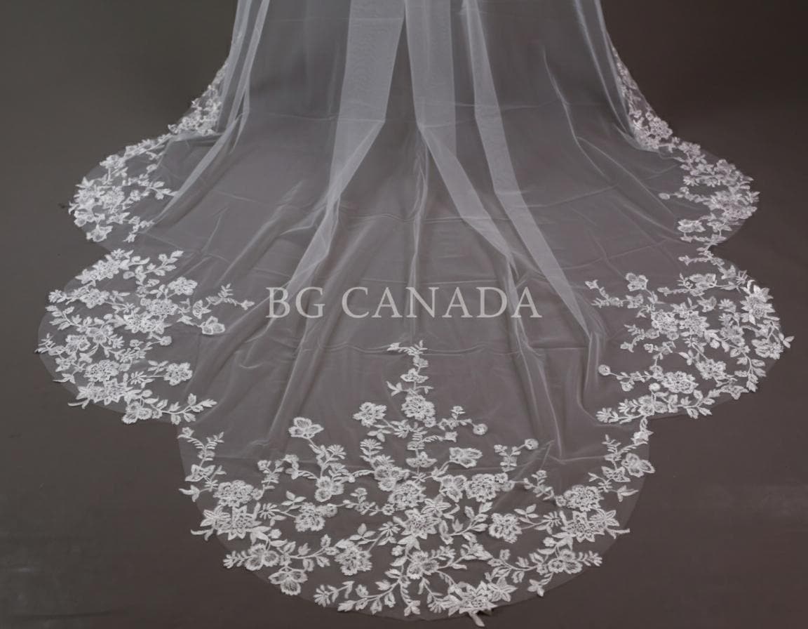 Long Lace Veil with Scalloped Floral Edges Bridal Veil for Mermaid Gown Soft Tulle Wedding Veil Lace Appliqué Edge Mermaid Train Bridal Veil