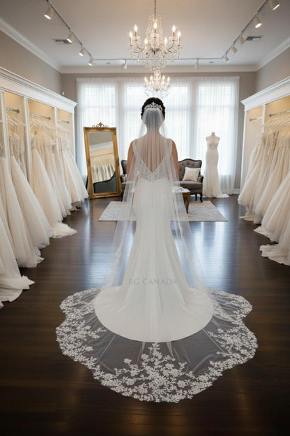 Long Lace Veil with Scalloped Floral Edges Bridal Veil for Mermaid Gown Soft Tulle Wedding Veil Lace Appliqué Edge Mermaid Train Bridal Veil