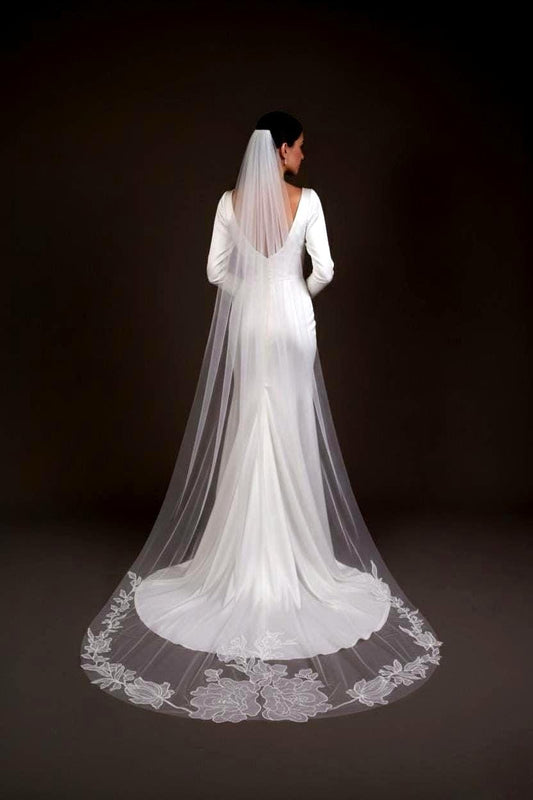 Big flower Cathedral Wedding Veil: Handmade Ivory Floral Mantilla, Soft Tulle white