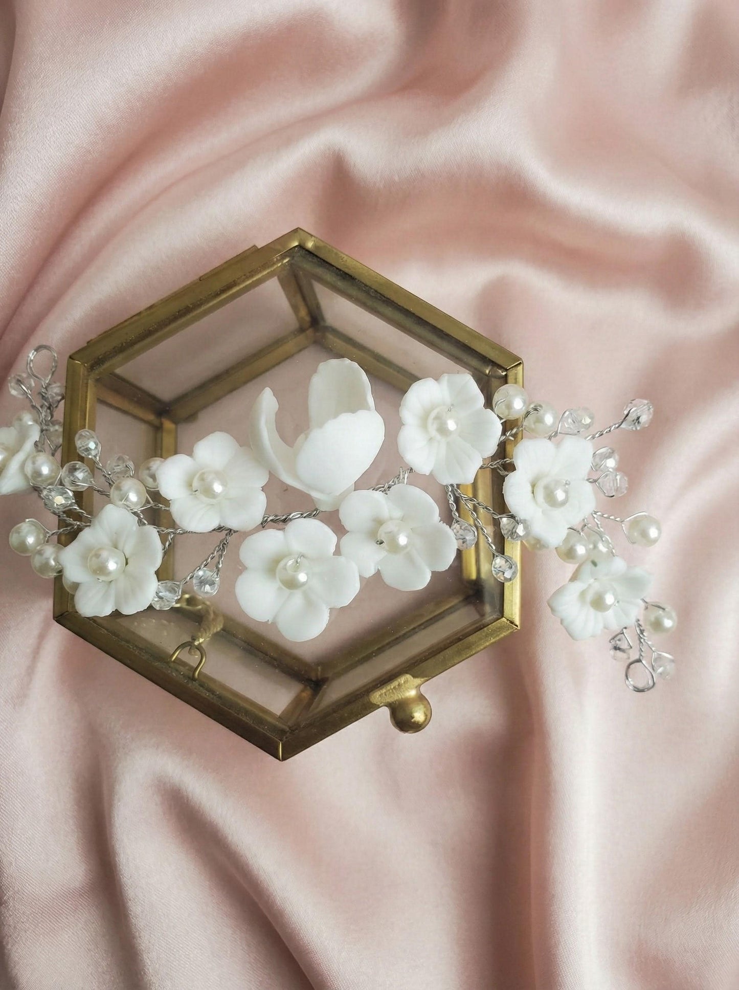 Floral hairvine wedding vine white flower hairpiece bridal vine hair accessories white floral hairpiece Boho Bridal Headband