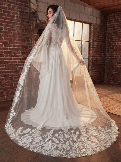 Floral Lace Bridal Veil with Long Train – Elegant Embroidered Tulle Wedding Veil, Cathedral Style Veil for Bride Classic Bridal Style