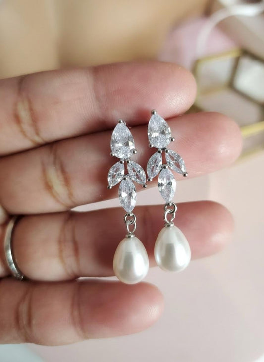 Pearl Earrings Silver earrings Bridesmaid gift Diamond Pearl Drop Earrings thank you gift classic pearl earrings Wedding Earrings