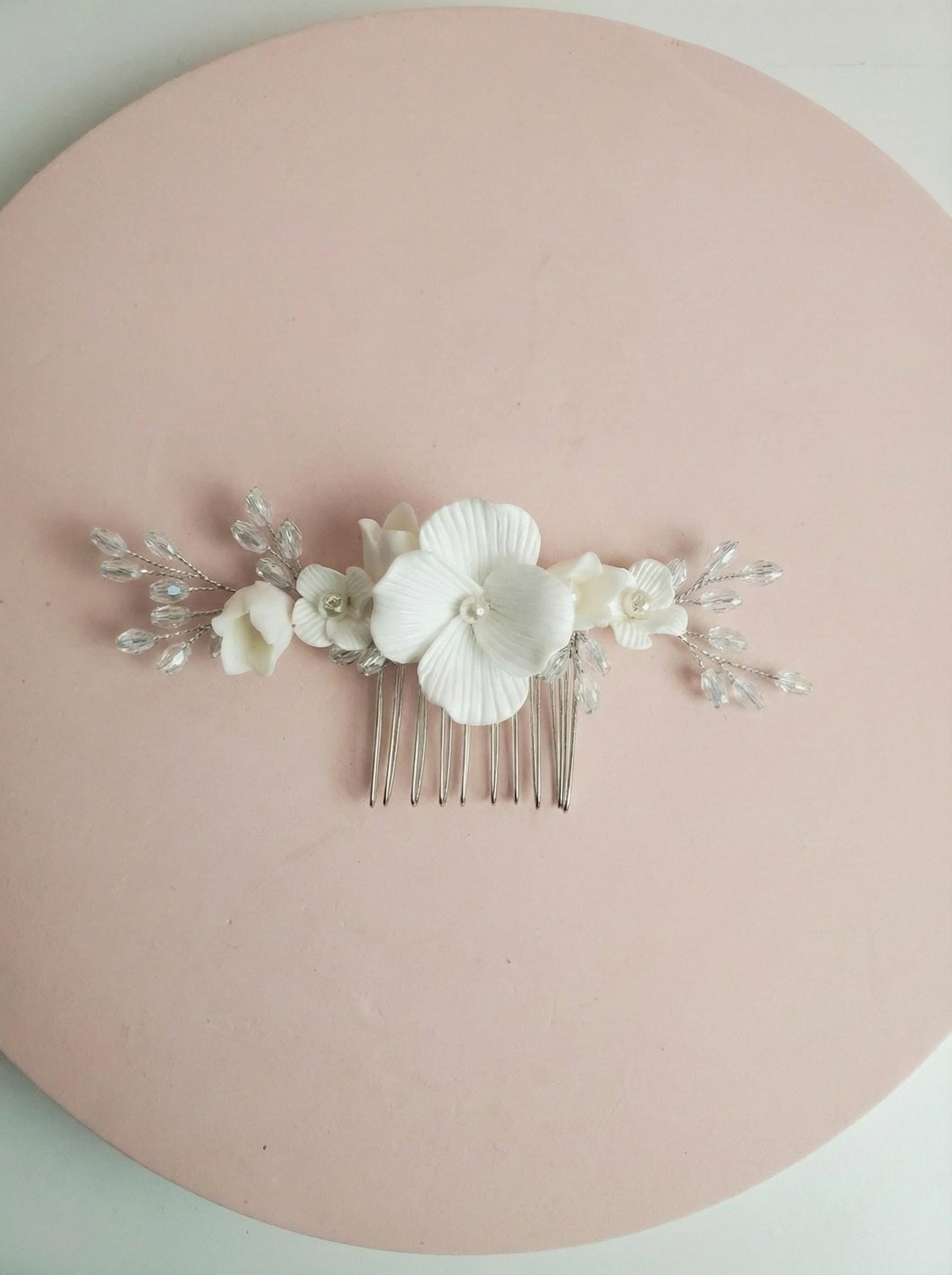 Wedding Comb Flower comb Bridal haircomb floral comb white floral hairpiece Wedding hair accessory Bridal Headpiece Wedding Flower Comb