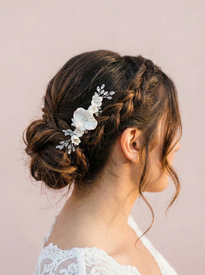 Wedding Comb Flower comb Bridal haircomb floral comb white floral hairpiece Wedding hair accessory Bridal Headpiece Wedding Flower Comb