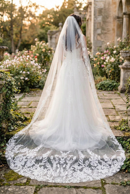 Floral Lace Bridal Veil with Long Train – Elegant Embroidered Tulle Wedding Veil, Cathedral Style Veil for Bride Classic Bridal Style