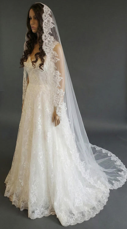 Spanish Mantilla Veil with Eyelash Lace Edge Scalloped Bridal Style for Cathedral Weddings