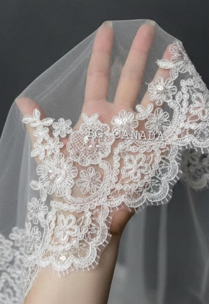 Mantilla Lace Bridal Veil with Scalloped Edge – Romantic Cathedral Wedding Veil, Soft Tulle Spanish Style Head Covering