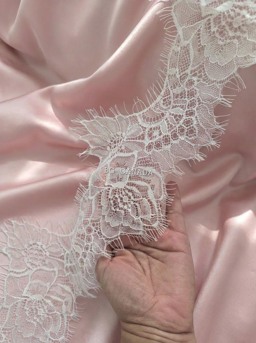 chantilly lace mantilla wedding veil rose edge cathedral bridal veil eyelash lace veil with comb Spanish Mantilla Veil
