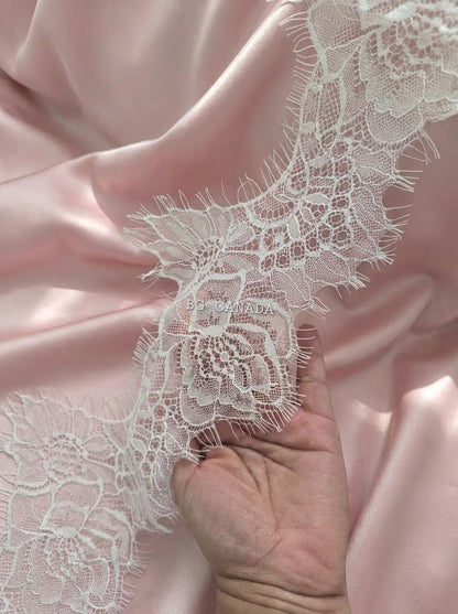 chantilly lace mantilla wedding veil rose edge cathedral bridal veil eyelash lace veil with comb Spanish Mantilla Veil