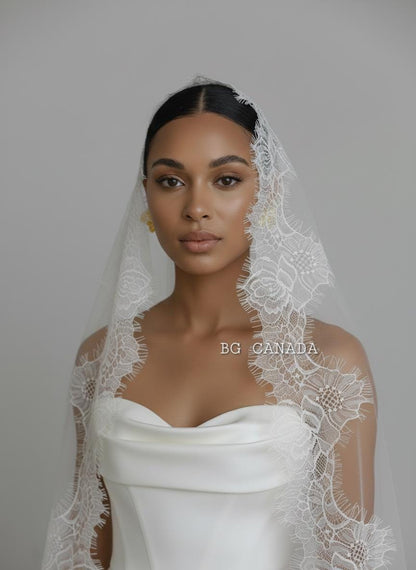 chantilly lace mantilla wedding veil rose edge cathedral bridal veil eyelash lace veil with comb Spanish Mantilla Veil