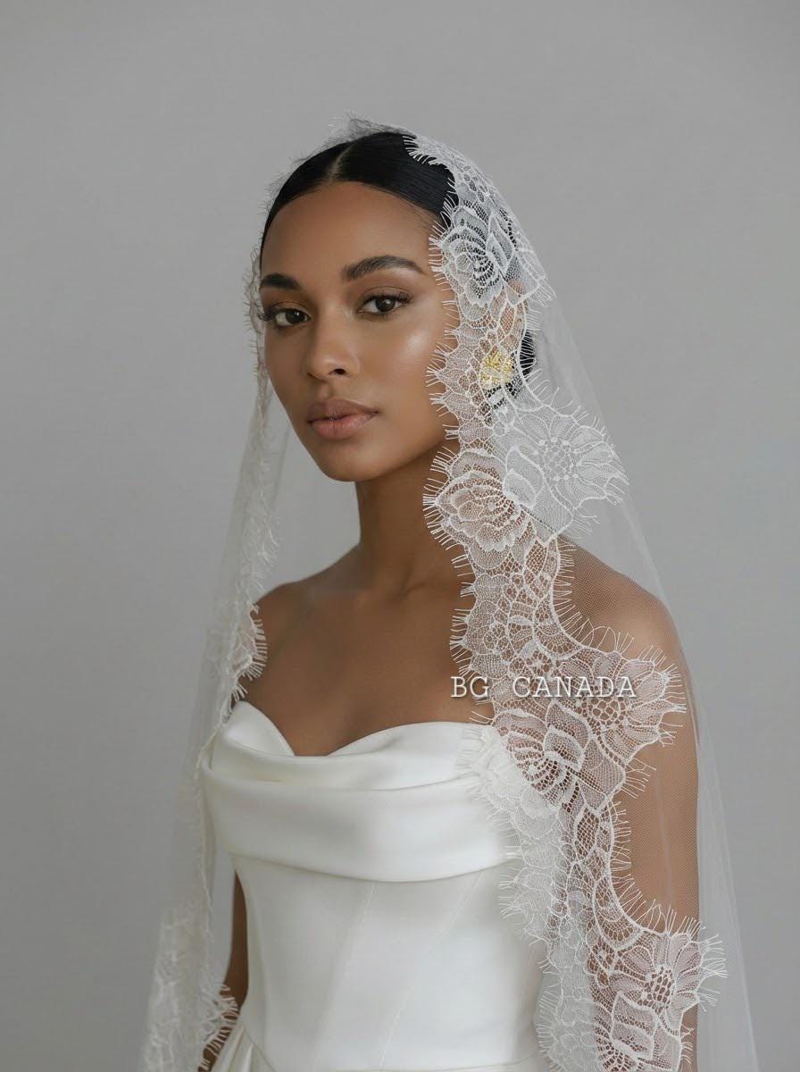 chantilly lace mantilla wedding veil rose edge cathedral bridal veil eyelash lace veil with comb Spanish Mantilla Veil