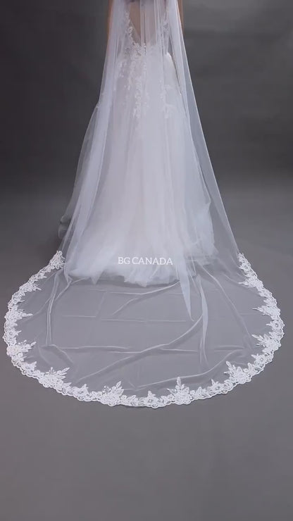 Rose flower cathedral Wedding Veil: Ivory Tulle with Rose Floral Lace Edge