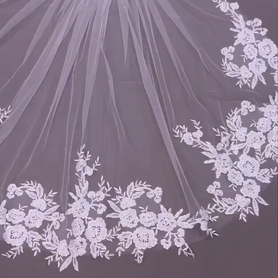 Small Floral Lace Wedding Veil: Short Fingertip Bridal Veil