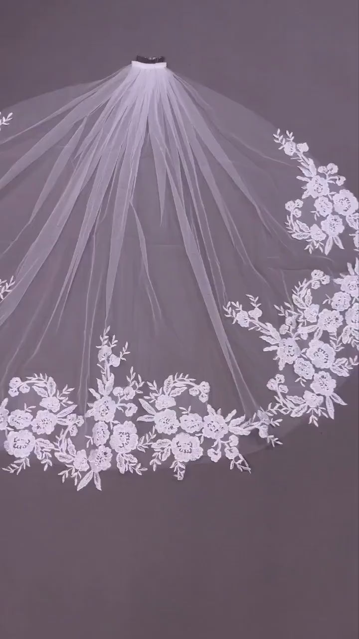 Small Floral Lace Wedding Veil: Short Fingertip Bridal Veil