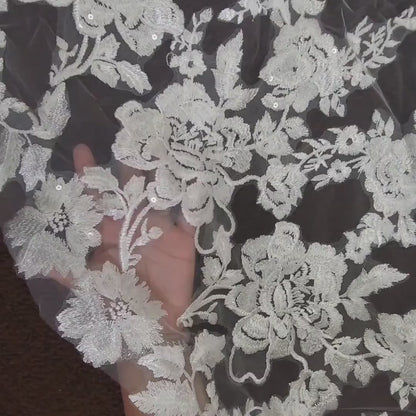Long veil floral bridal Veil floral wedding veil 1 Tier lace veil scalloped Cathedral length veil Comb ivory wedding veil white floral veil