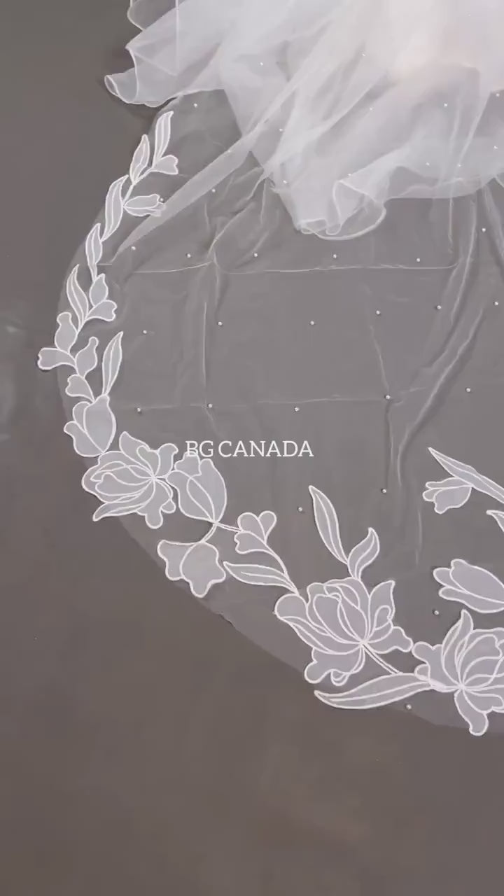 Big Floral scattered Pearl Bridal Veil Fingertip Veil woth pearls Veil with flowers trendy veil