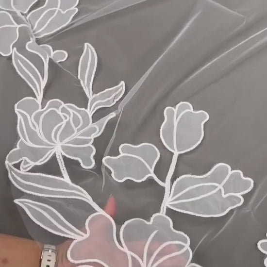 Big flower Cathedral Wedding Veil: Big Ivory Floral Appliqués, Elegant Bridal Veil white