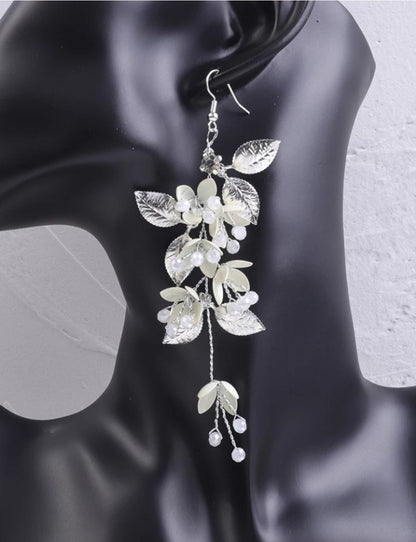 Floral bride earrings floral Boho vine earrings floral wreath bridal earrings boho earrings for brides boho bridal earrings vine gold
